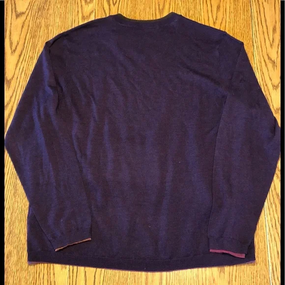 Robert Graham Pursuit V-Neck Wool Sweater - Picture 3 of 8